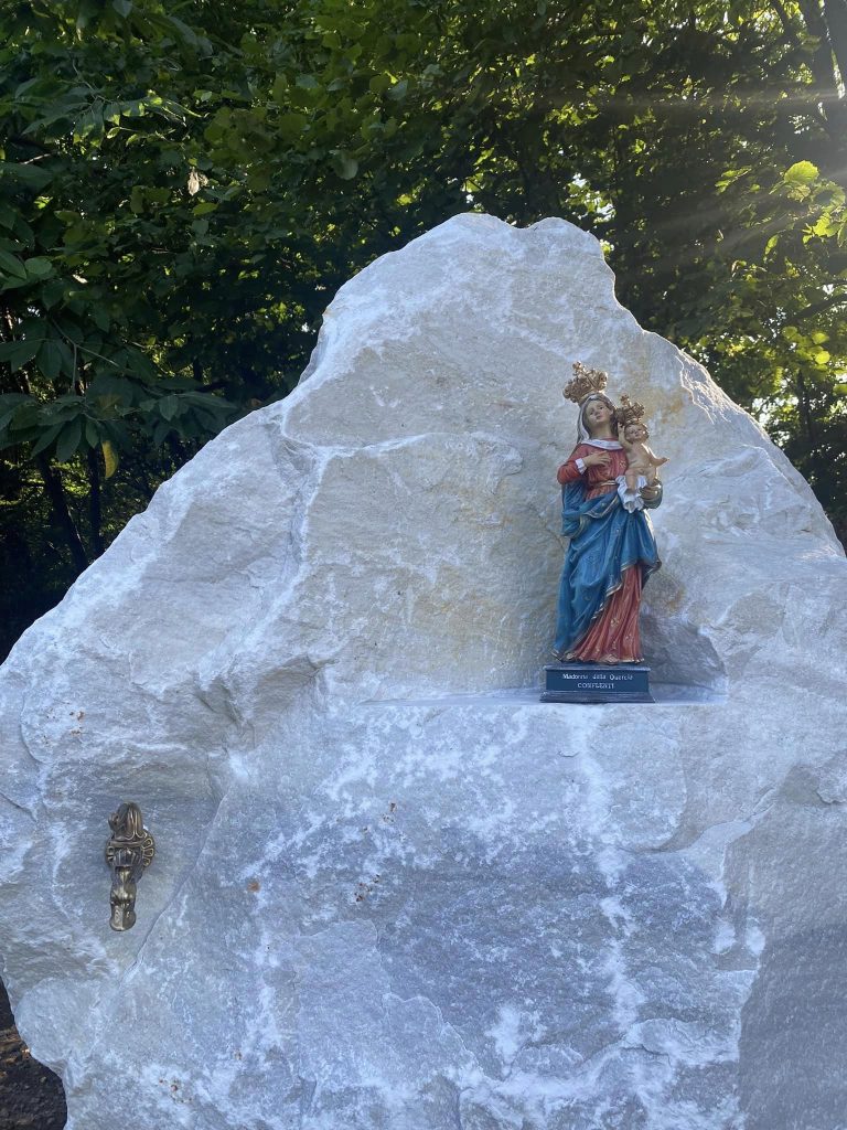 Fontana Madonna Di Visora