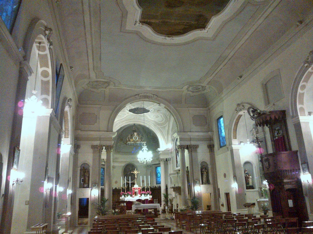 Gaiba - interno della Chiesa