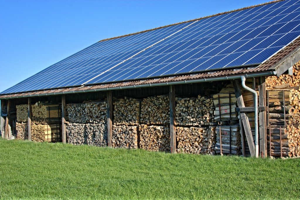 Autosufficienza energetica- Legnaia con tetto fotovoltaico
