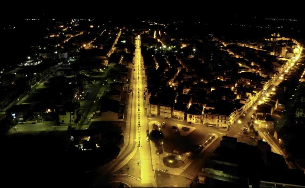 Francofonte di sera vista dall'alto nella foto di Salvatore Cataldi