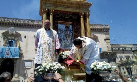 Madonna Della Neve Festa In Piazza Garibaldi