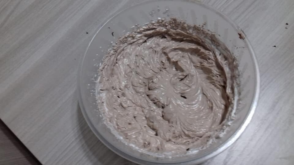 Con Crema Alle Nocciole
