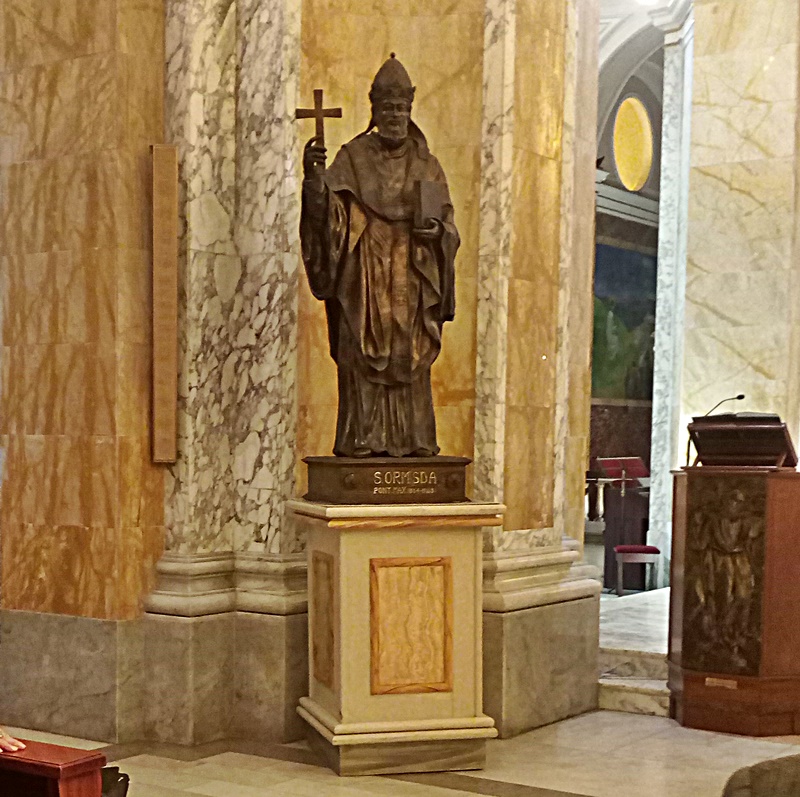 Sant'Ormisda- statua nella cattedrale