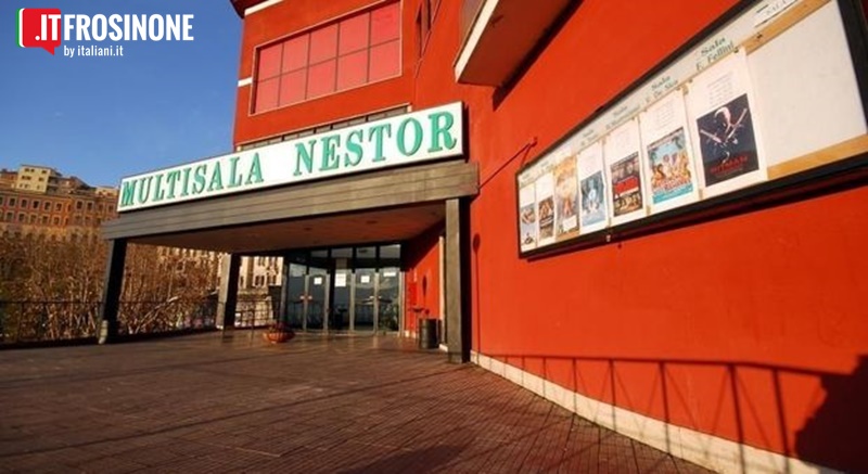 Cinema Nestor di Frosinone-l'entrata