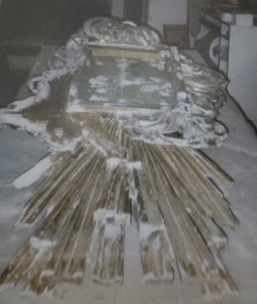 madonna del buon consiglio - cornice smontata