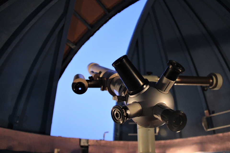 Osservatorio astronomico - Osservatorio con grande telescopio