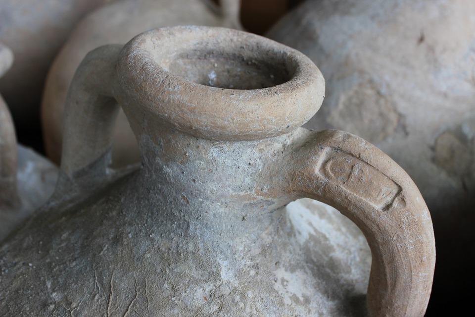 Archeologia a Frosinone - Anfora di terracotta
