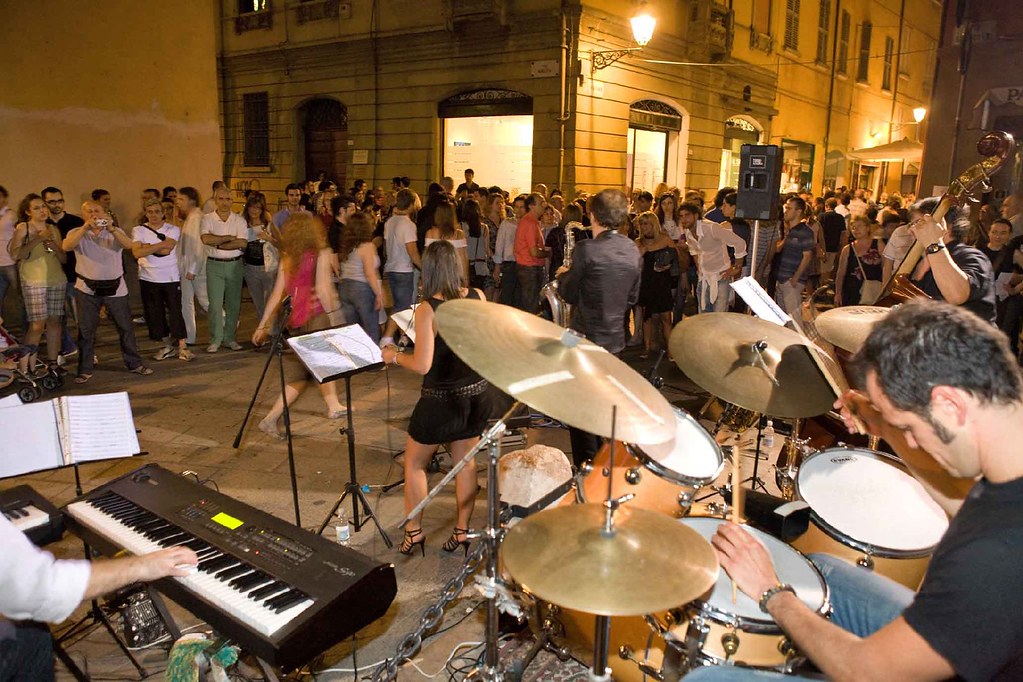 Frosinone Alta street market - Musica In Strada in centro