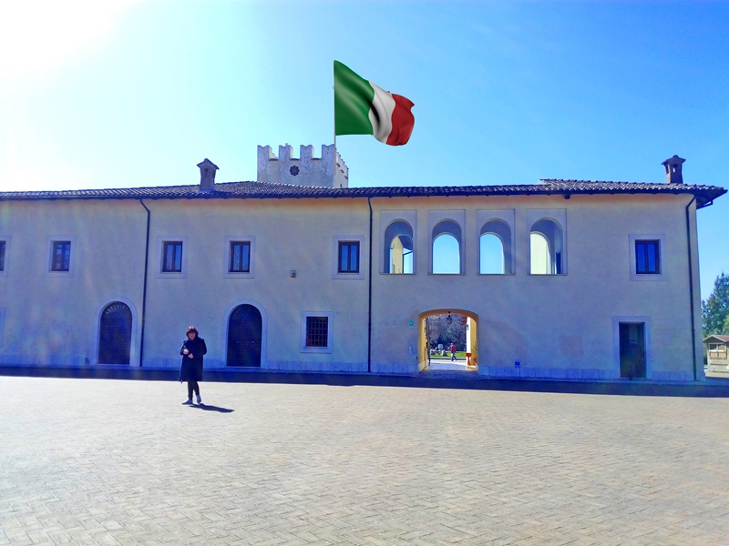 https://frosinone.italiani.it/tutela-patrimonio-artistico-mission-dei-carabinieri/ - la villa comunale