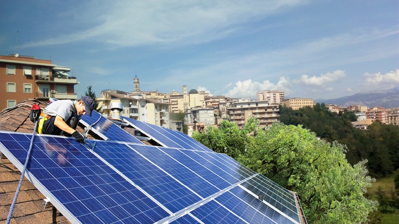 Pannelli fotovoltaici - tetto di Frosinone