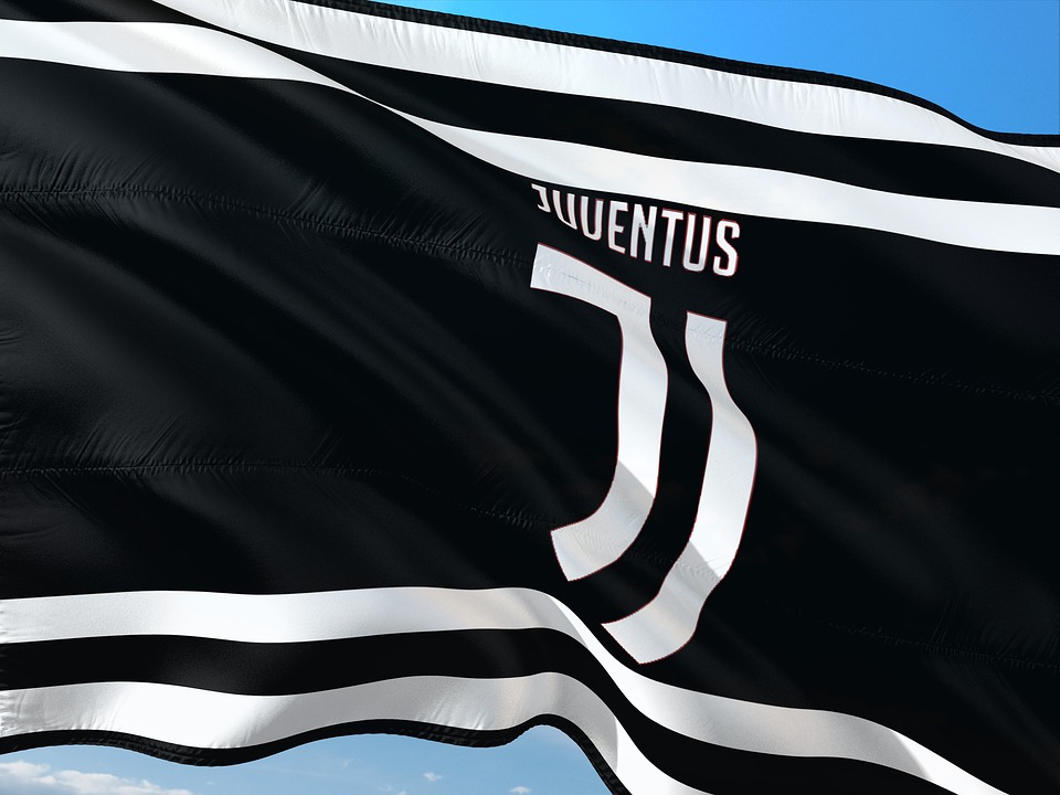 Juventus inter finale di Coppa - Bandiera bianconera