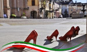 Stop al femminicidio - Scarpe Rosse in piazza