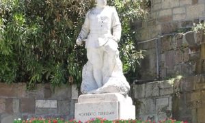 Fioriere - Monumento Frosinone in largo Turriziani