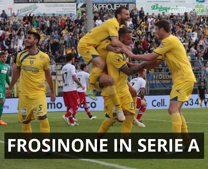 Il Frosinone torna in serie A- Frosinone In Campo che esulta