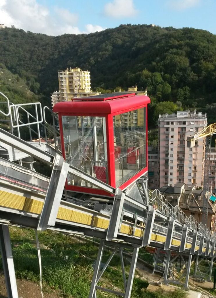 Ascensore inclinato che raddoppia -  ascensore di Genova