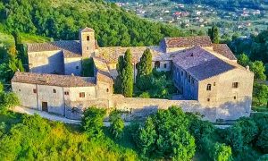 San Sebastianon luostari - San Sebastianon luostari kuvissa