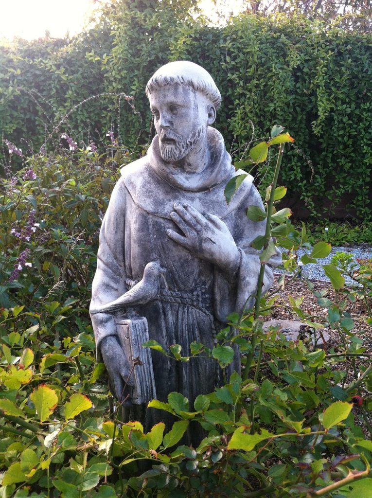 Ritratto di San Francesco in vita - Statua Del Poverello tra le rose