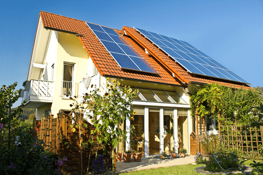 Casa energeticamente autosufficiente- Casa Autonoma con pannelli solari
