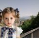 フロジノーネの市立保育園への登録 - 写真の小さな女の子チョシアラ