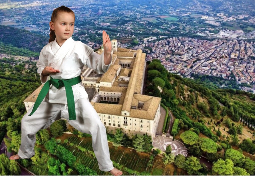 Lezioni di difesa personale per medici e infermieri - Montecassino e piccola karateka