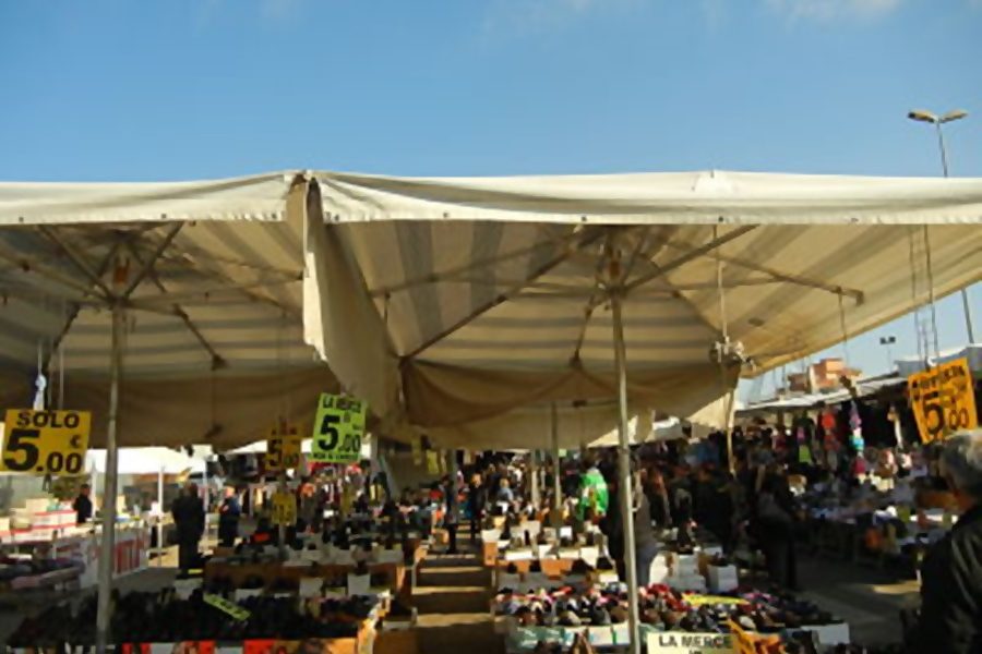 Mercato settimanale in Piazza Salvo D’Acquisto - Dscn2331 Opt foto