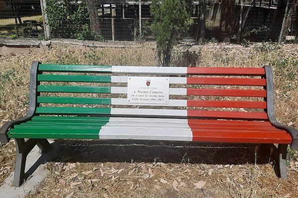 La panchina tricolore 
 - Panchina Norma Cossetto un esempio