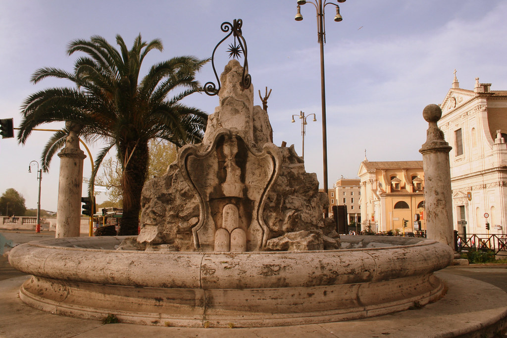 Fontana De Carolis - Fontana Clementina