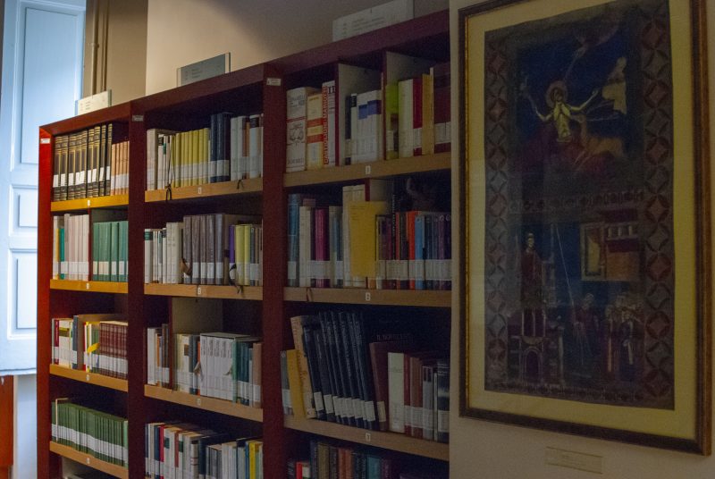 Casa Libro Antico Parete