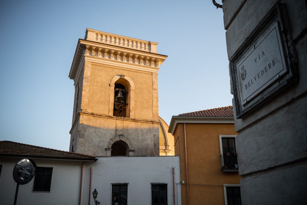 Il campanile della cattedrale visto da via Belvedere