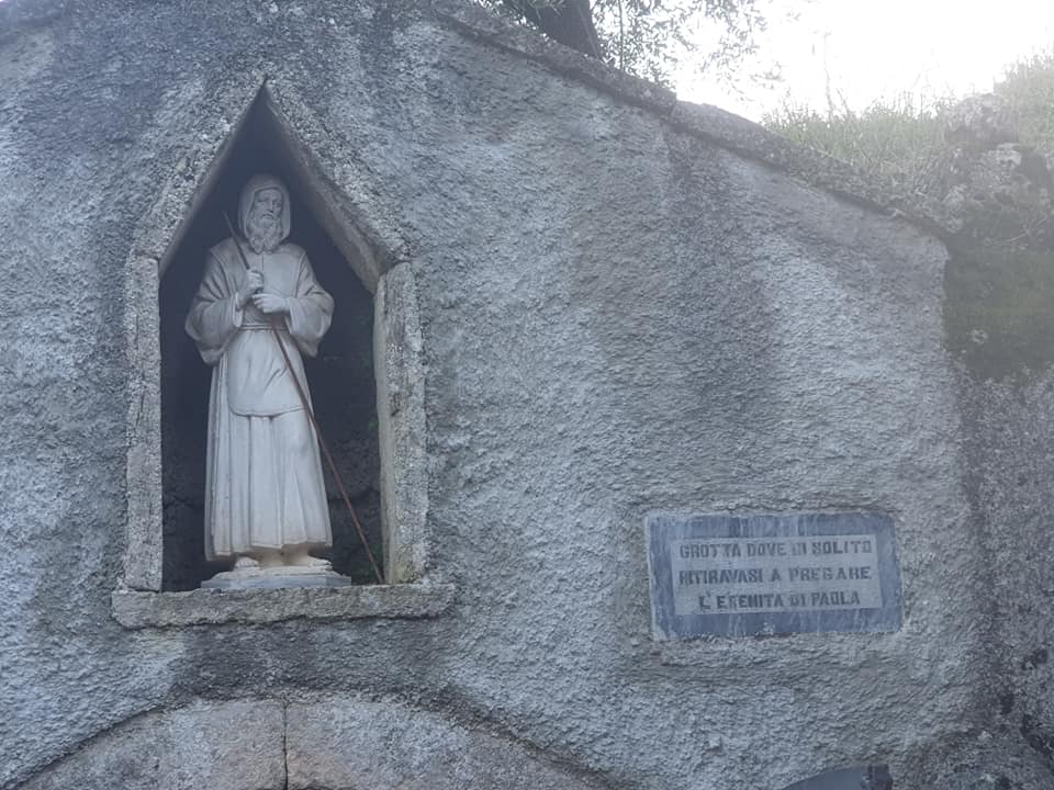 La Grotta Di San Francesco A Paterno N