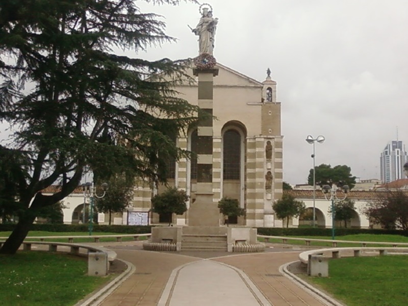 La Cattedrale Di Latina - immagine della cattedrale