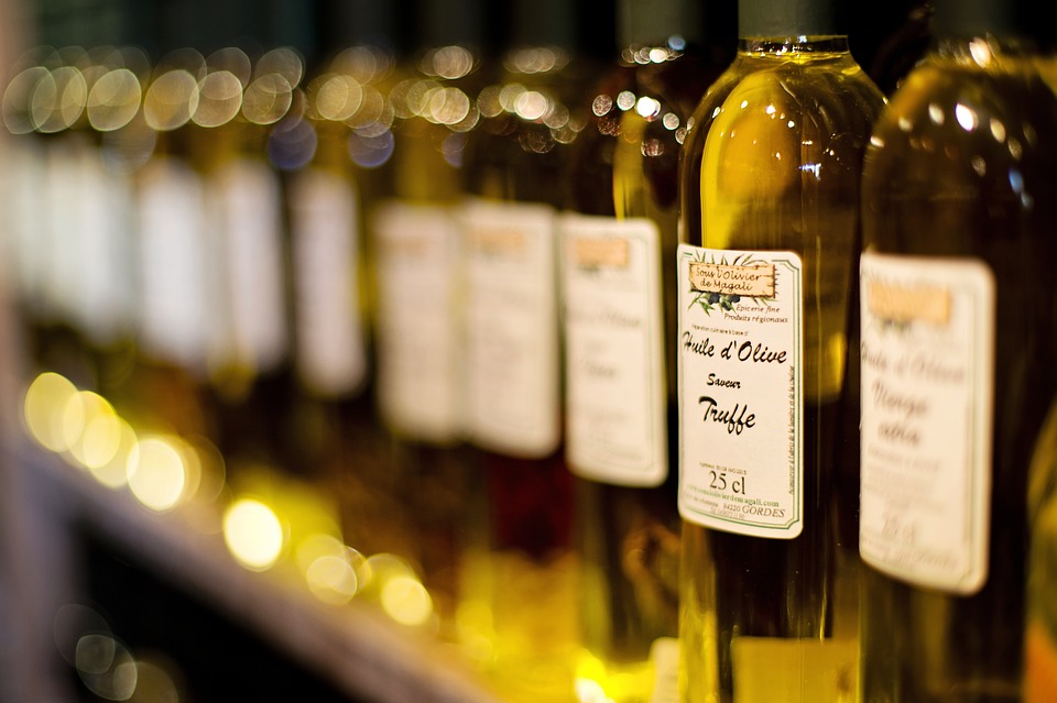 Le castagnole - Bottiglie D'olio di oliva extravergine