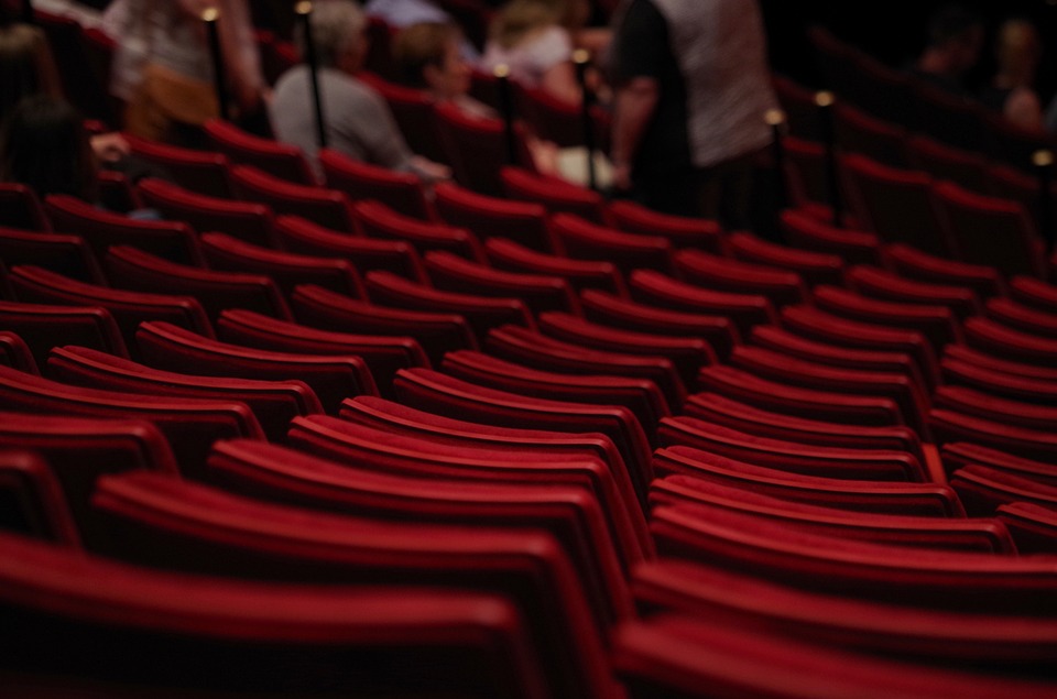 Il teatro D’Annunzio - Platea con poltrone rosse