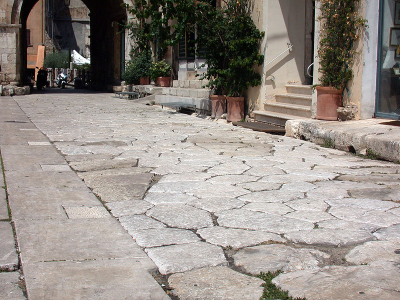 strada - Via Appia nel centro storico