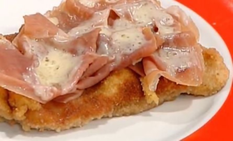 La Cotoletta Petroniana - Petroniana su tovaglia rossa
