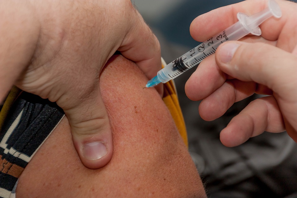 vi portiamo il vaccino - Vaccinazione sul braccio