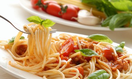 Spaghetti facili al tonno - Basilico e spaghetti