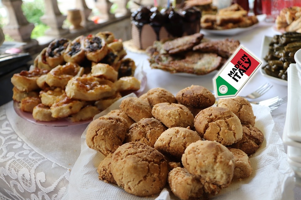 Settimana della cucina italiana - Vassoi di dolci tipici del Lazio