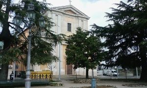 Chiesa di Santa Maria Assunta - tempio cattolico a cisterna Di Latina