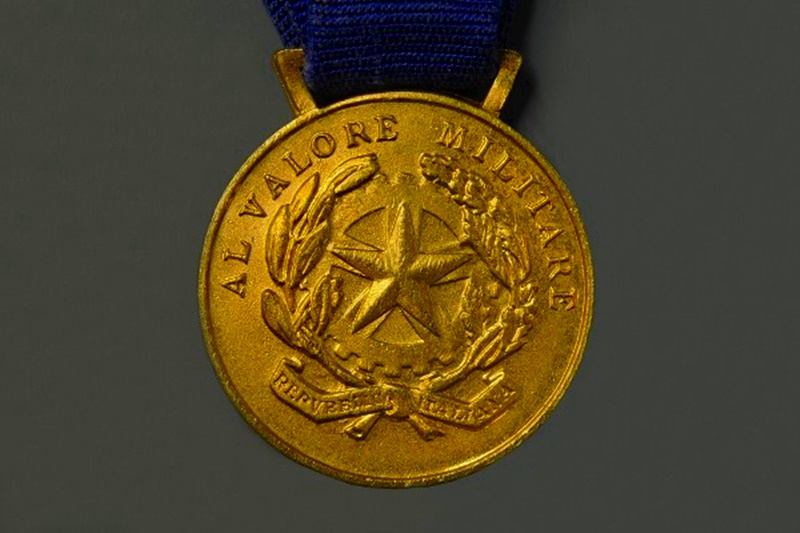 Medaglia d’oro al valor militare - Medaglia d'oro al valor militare
