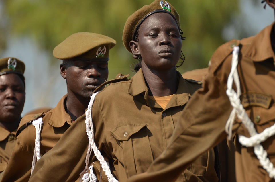 La forza delle parole - soldati in Sudan