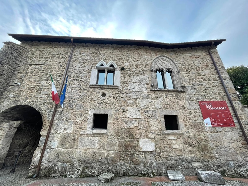 Il castello di Maenza - Mura Del Castello Baronale e il museo
