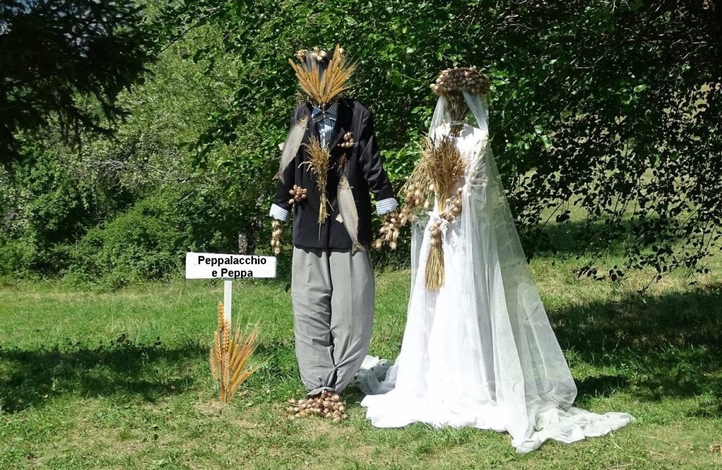 Peppalacchio E Peppa -  sposi sull'erba