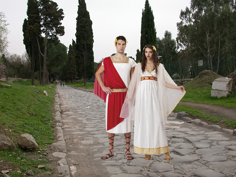 Reperti romani a Tor Tre Ponti- Roma via appiaantica con due figure