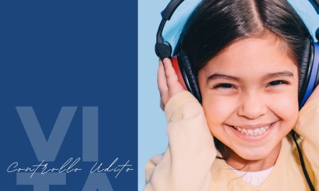 Giornata mondiale di sensibilizzazione dell’udito - Bambina Con Cuffia che ascolta