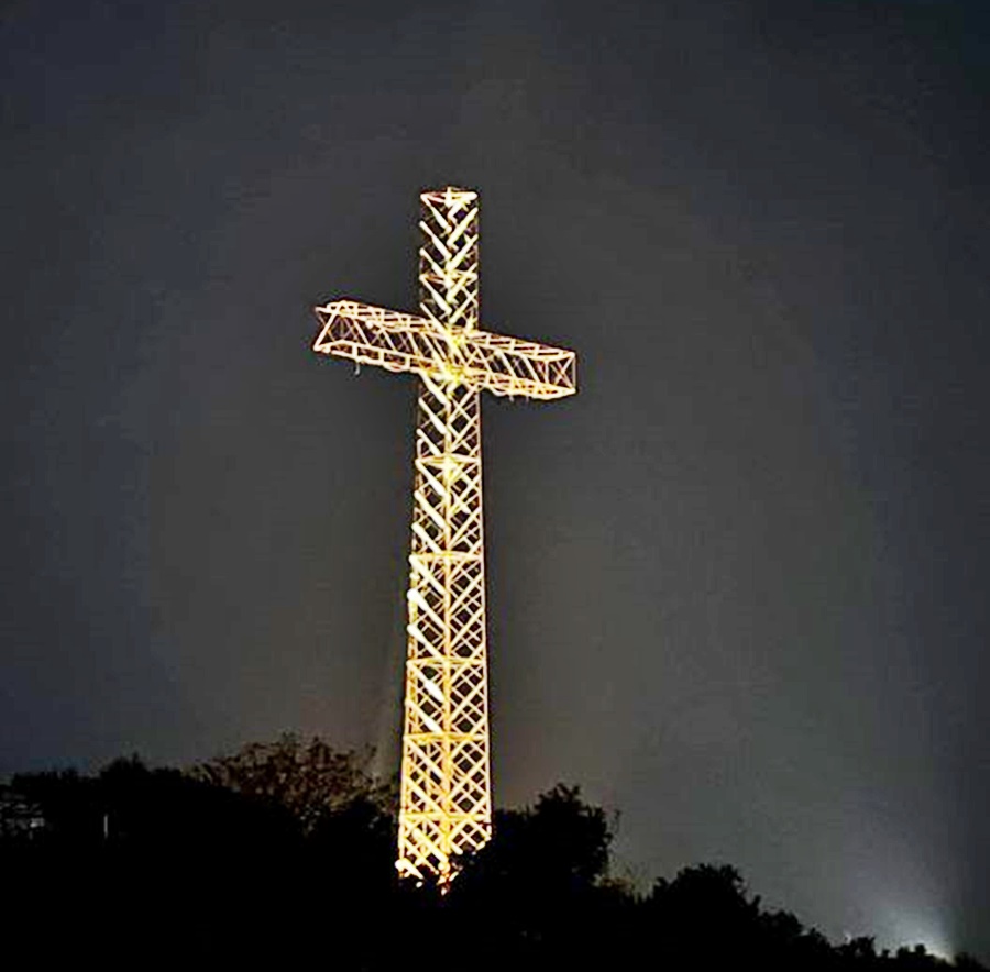 La Croce di Sezze - Croce Di Notte illuminata