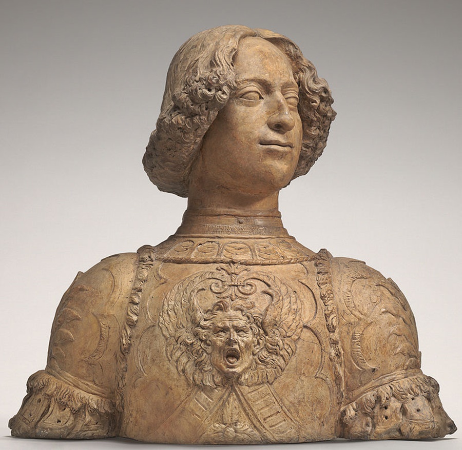 Agro pontino- Giuliano De Medici in una scultura