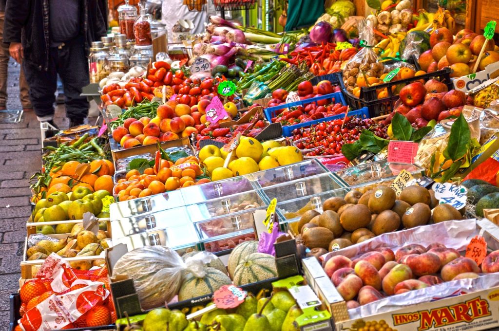 Card Dedicata a te a Latina - Mercato della frutta e verdura