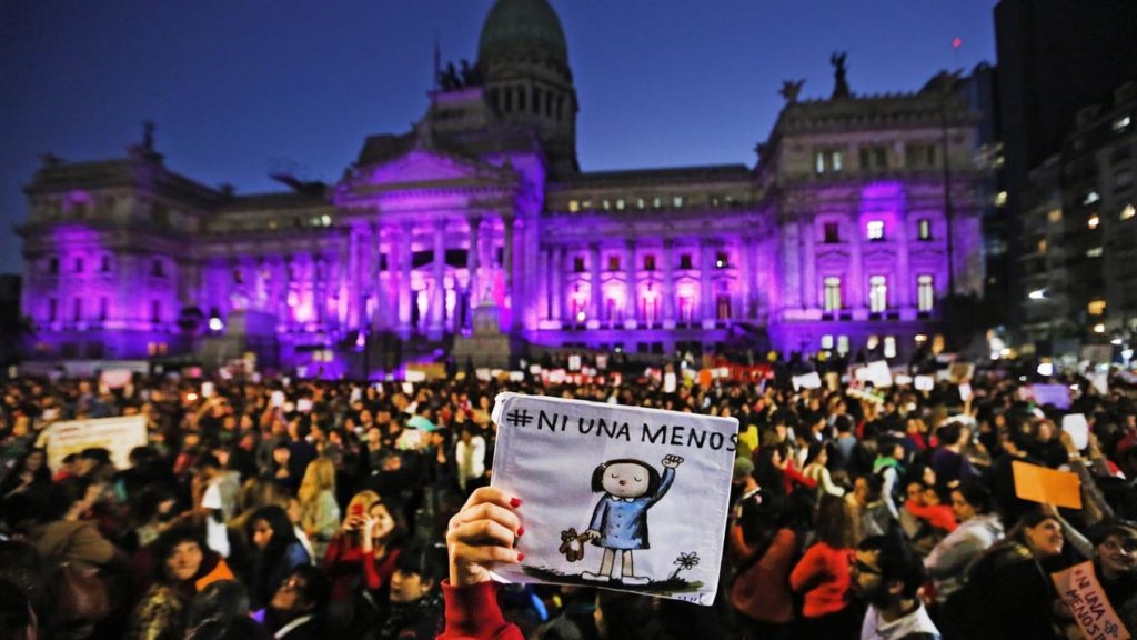 Flash mob a Latina- Ni Una Menos Congreso in foto