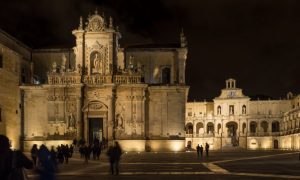 Istantanea da Piazza Duomo di Lecce - il duomo di notte